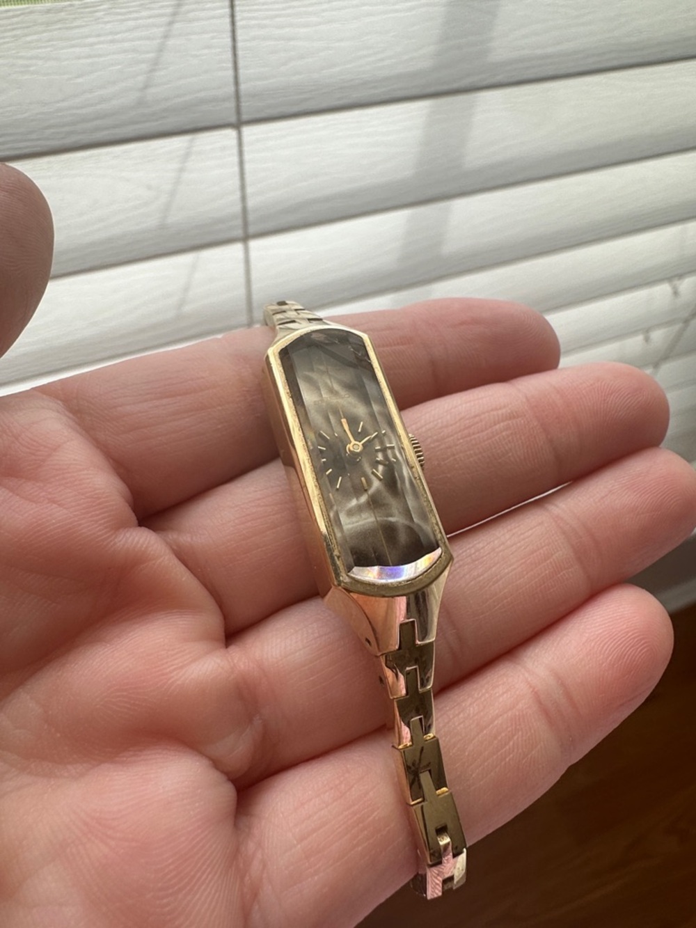 Vintage Seiko Gold-Tone Women's Quartz Rectangular Bracelet Watch